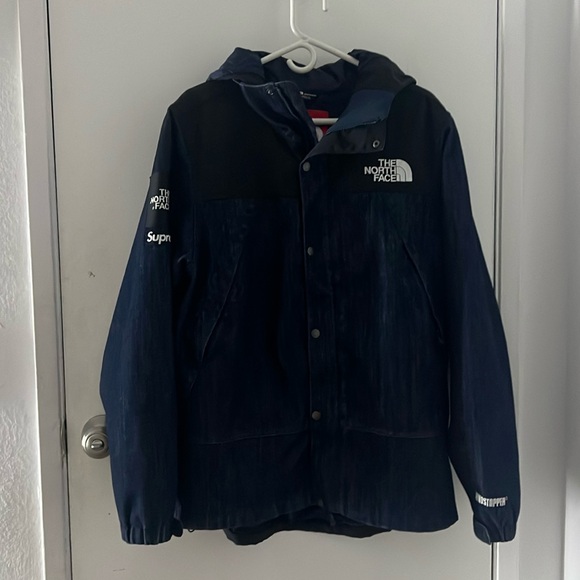 Supreme The North Face Denim Dot Shot Jacket. Worn twice. In great condition!! - Picture 3 of 16